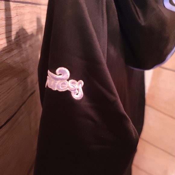 Guess ATHLETIC Suit - Picture 2 of 9